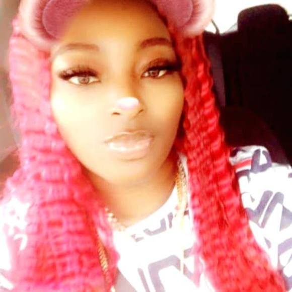 Profile Picture of Sade Thompson (@sadethompson) on Poshmark