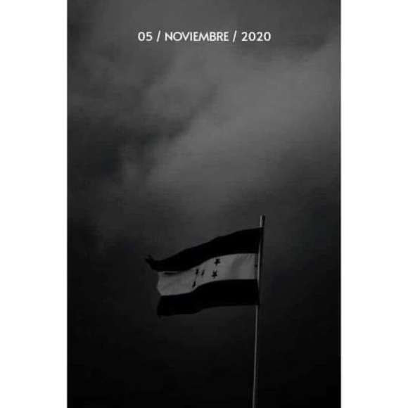 Profile Picture of Colochito Bueso (@colochitobueso) on Poshmark