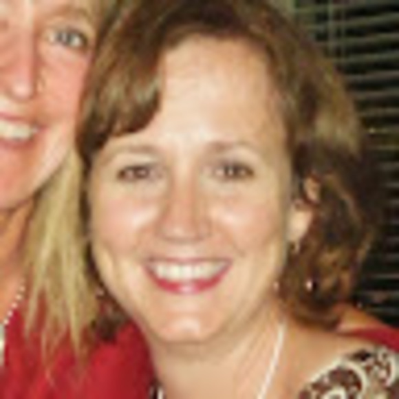 Profile Picture of Mandy Connelly (@amconn65) on Poshmark
