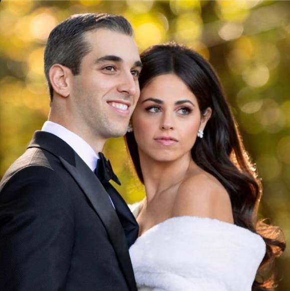 Profile Picture of Nicole Kronfeld (@nkron) on Poshmark