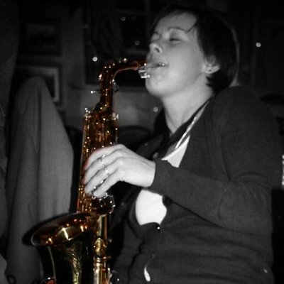 Profile Picture of Jo Lake (@cornishpigeon) on Twitter