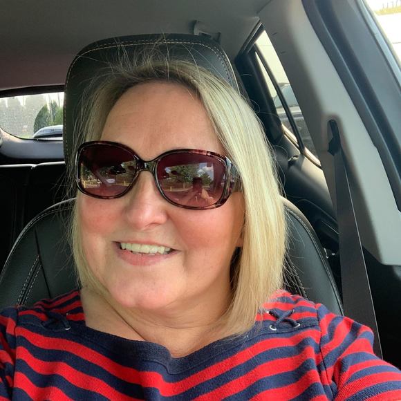 Profile Picture of Heidi Monier (@heidim92) on Poshmark