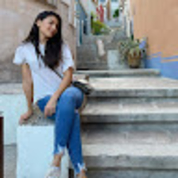 Profile Picture of Evamaria Lechuga ojeda (@evamaria_lo) on Poshmark