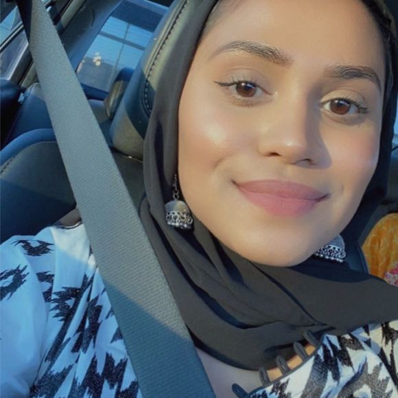 Profile Picture of Amina Sharif (@atsharif) on Poshmark