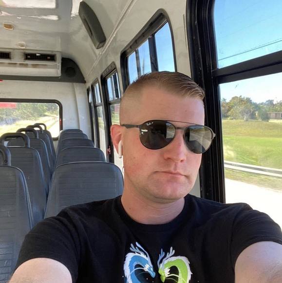 Profile Picture of David Bielitz (@davidbielitz) on Poshmark