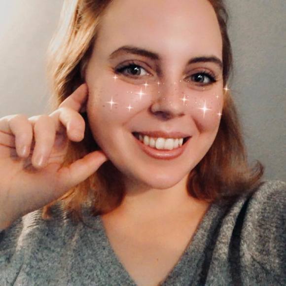 Profile Picture of Amanda Stickels (@ajstick) on Poshmark