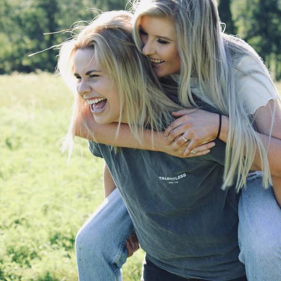 Profile Picture of Gianna Chase (@giannachase) on Poshmark