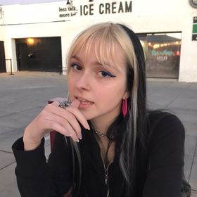 Profile Picture of Bella Guyan (@wh0isbella) on Pinterest