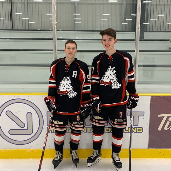 Profile Picture of Levi Pharis (@levipharis69) on Poshmark