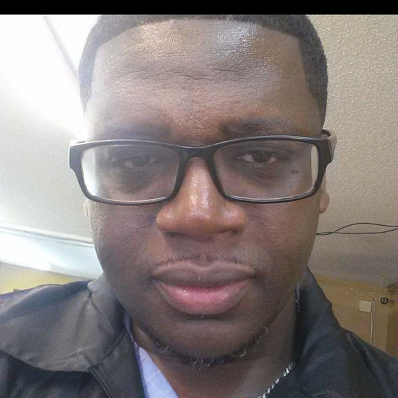 Profile Picture of Victor-leslie Slappy (@vslappy) on Poshmark