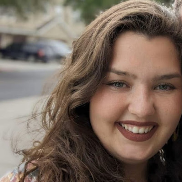 Profile Picture of Julia Coughlin (@julia_coughlin) on Poshmark