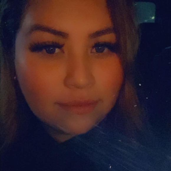 Profile Picture of Reina Velasquez (@reina_lopez887) on Poshmark