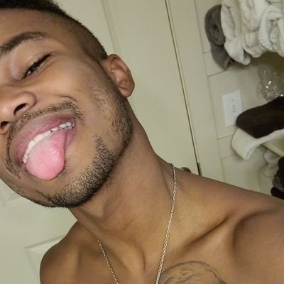 Profile Picture of Jayron Wilkerson (@JayMon21) on Twitter