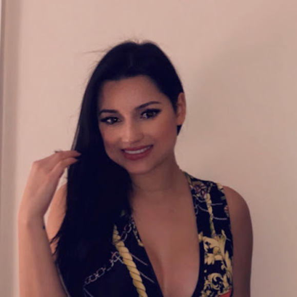 Profile Picture of Stephanie Carvajal (@scarvajal1125) on Poshmark