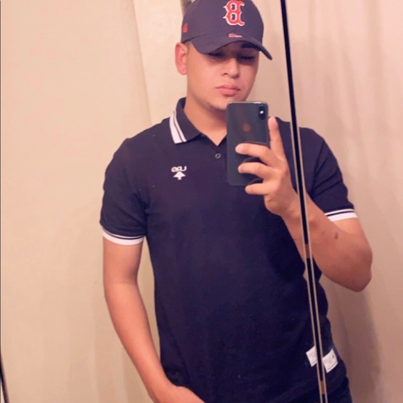 Profile Picture of Brian Garay (@brian_garay12) on Poshmark