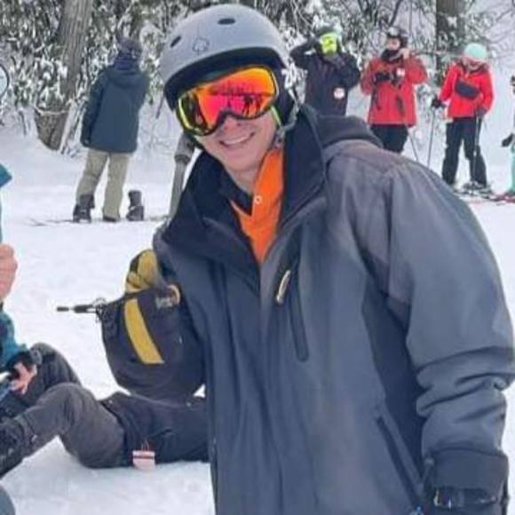 Tyler Tarshis - Poshmark Profile Picture of Tyler Tarshis (@845tyler) on Poshmark