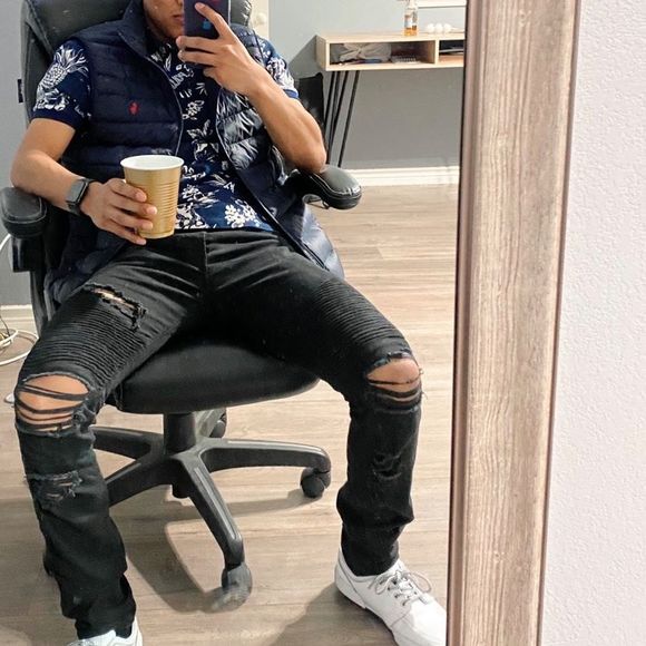 Profile Picture of Eliud Rodriguez (@eliudrodriguez) on Poshmark