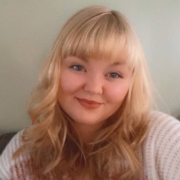 Profile Picture of Kelsey Cahill (@kelseycahill13) on Poshmark