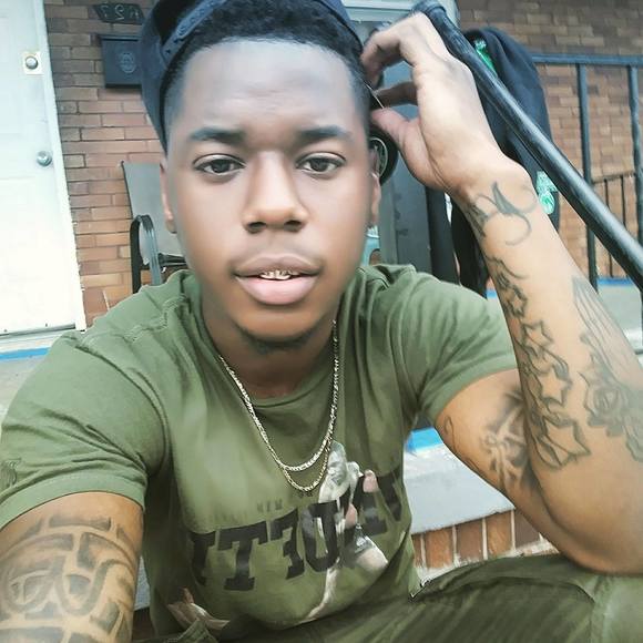 Profile Picture of Dan Wise (@mukeman) on Poshmark