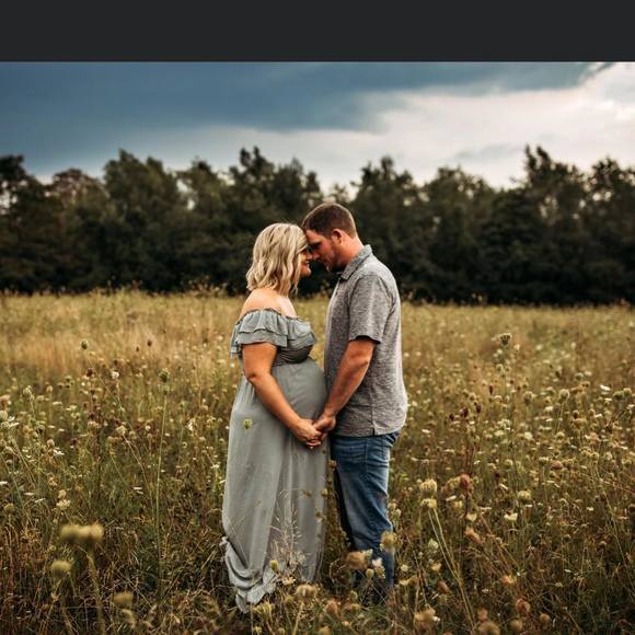 Profile Picture of Hali Hedges (@hali_21) on Poshmark