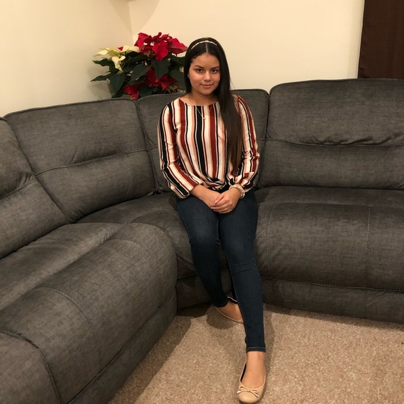 Profile Picture of Damaris Chacon (@damaris_chacon) on Poshmark