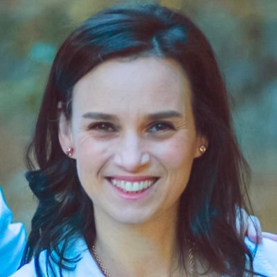 Profile Picture of Stephanie Mitchell (@StephanieChirps) on Twitter
