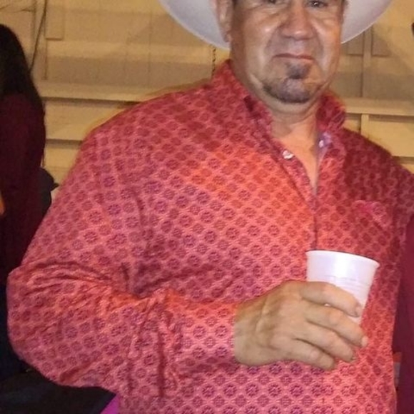 Profile Picture of Anselmo Hernandez (@anselmoherna216) on Poshmark