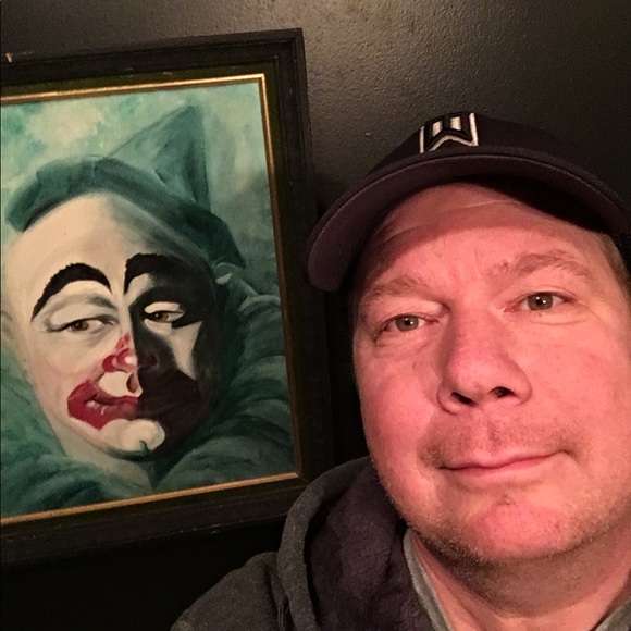 Profile Picture of Eric Michael (@theericmichael) on Poshmark