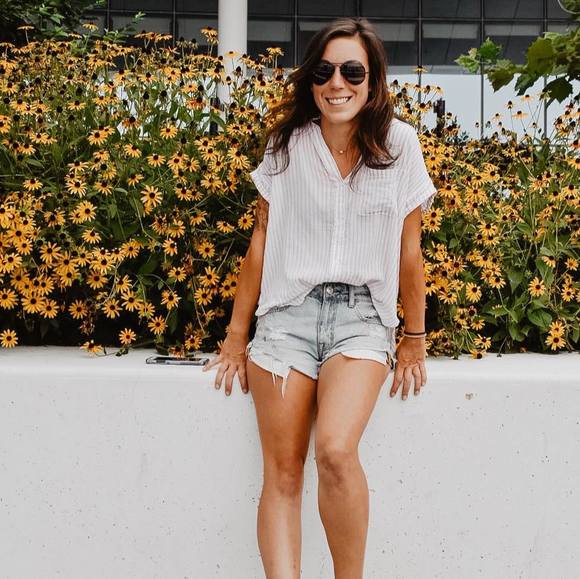 Profile Picture of Brianna Conlon (@briannamc4) on Poshmark