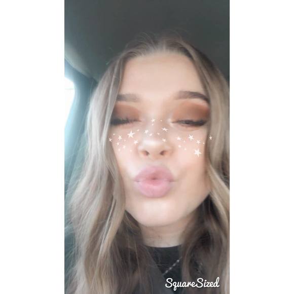 Profile Picture of Cecilia Green (@cecilia_green__) on Poshmark