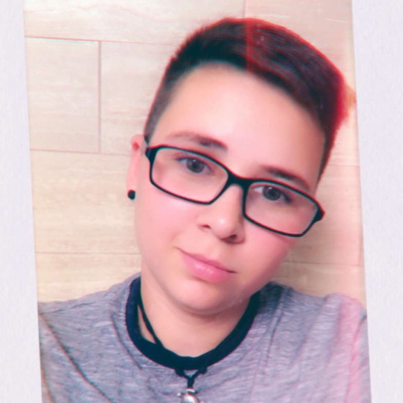 Profile Picture of Alexandra Shapiro (@shapiro11) on Poshmark