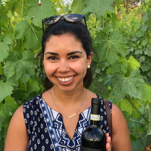 Profile Picture of Paulette Santa (@psp2015) on Poshmark