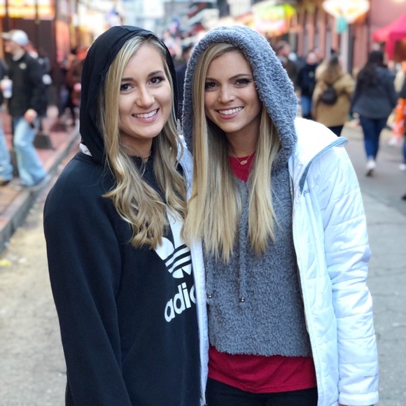 Profile Picture of Sav Droxler (@sdroxler) on Poshmark