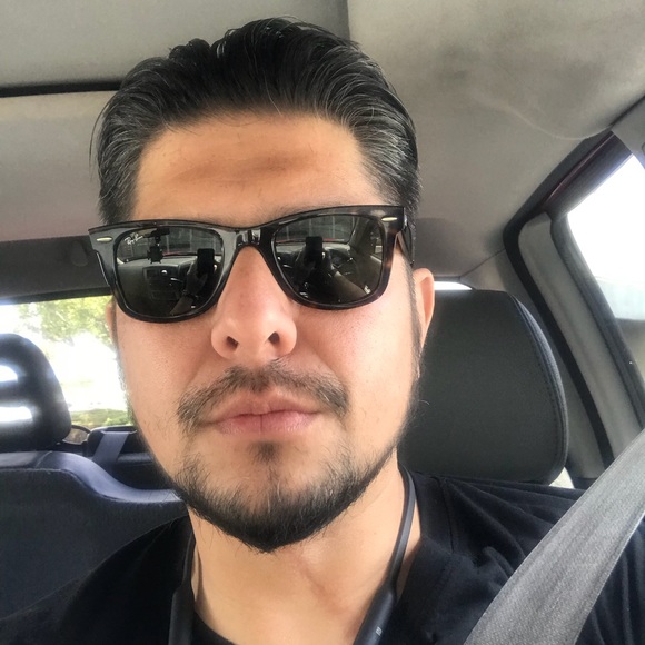 Profile Picture of Jose Alaniz (@jcalaniz79) on Poshmark