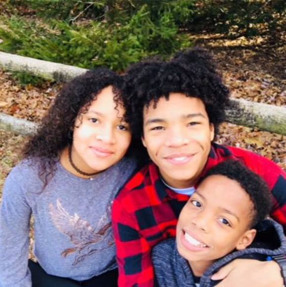 Profile Picture of Lisa Kercher (@lkercher) on Poshmark