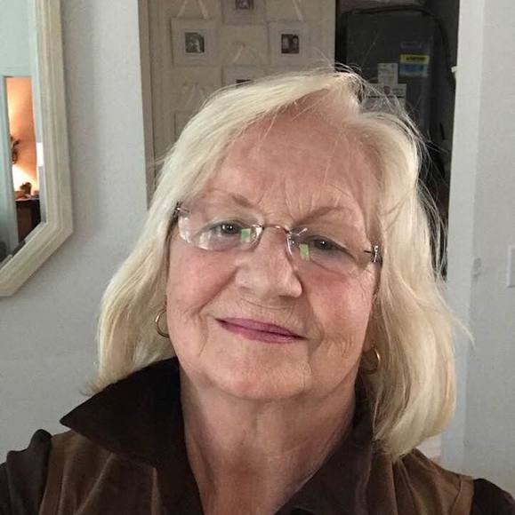 Profile Picture of Wanda Cooley (@wanda6272) on Poshmark