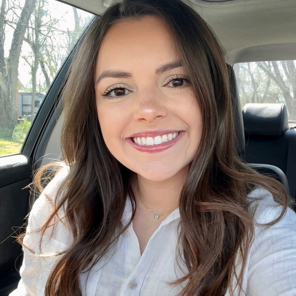 Profile Picture of Katelyn Kuhn (@katelyn8818) on Poshmark