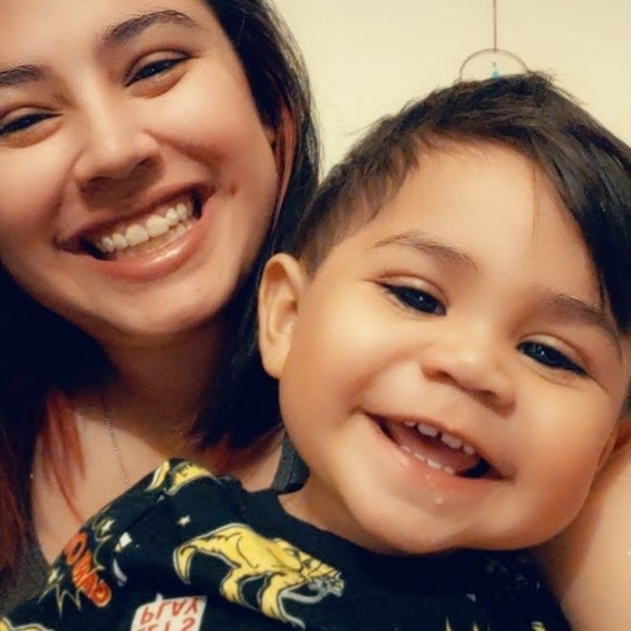 Profile Picture of Rosa Gonzalez (@rosagonzal1994) on Poshmark