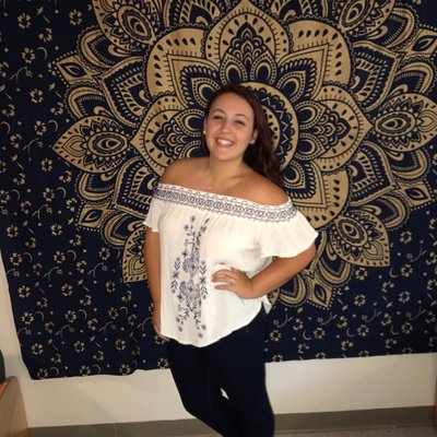 Profile Picture of Skyla Insogna (@SKYisthelimit98) on Twitter