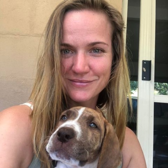 Profile Picture of Amy Wagstaff (@amypwagstaff) on Poshmark