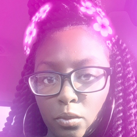 Profile Picture of Ayanna Exum (@ayanna_monae) on Poshmark