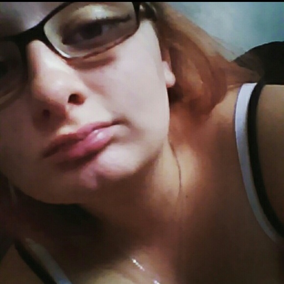 Ronda Redkey - Poshmark Profile Picture of Ronda Redkey (@rondacutie1130) on Poshmark