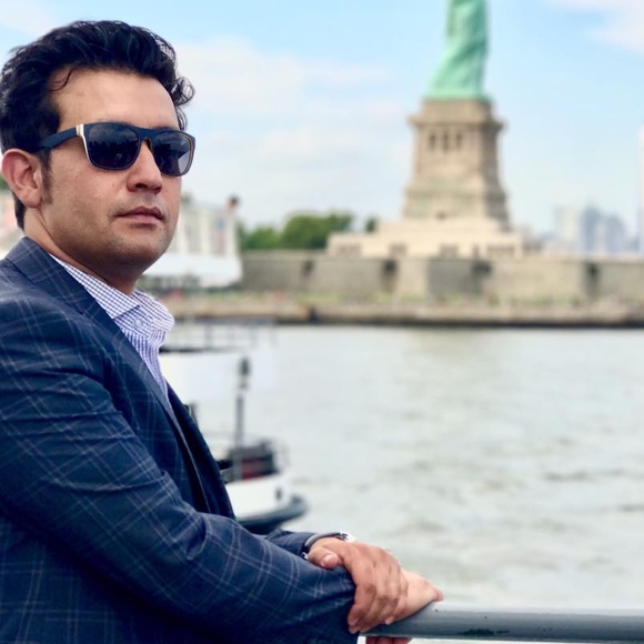 Profile Picture of Hasibullah Zeer (@shzeer) on Poshmark