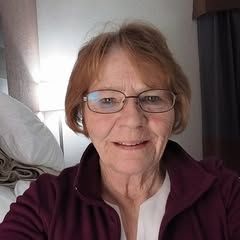 Profile Picture of helenbloom (@@helenbloom) on Tiktok