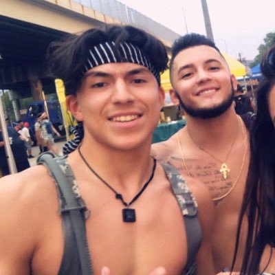 Profile Picture of Ë•millionare (@zepeda_emilio) on Twitter