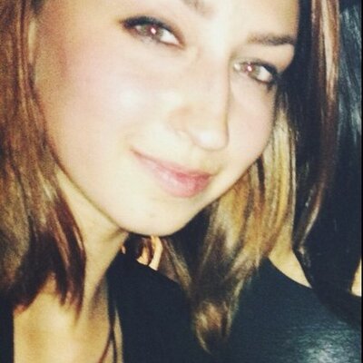 Profile Picture of Roxy Winiarczyk (@_shoopie) on Twitter