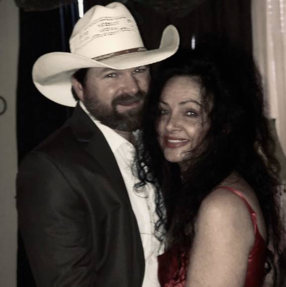 Profile Picture of Josephandtammy Huey (@josephandtammyh) on Poshmark