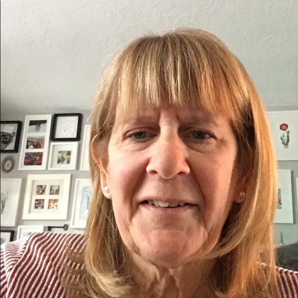 Profile Picture of Donna Schwoebel (@2andtriplets) on Poshmark