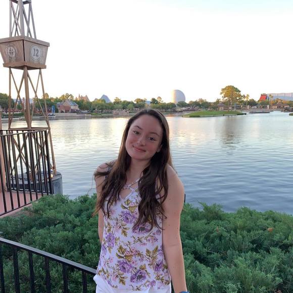 Profile Picture of Amelia Mckendrick (@ameliaflips) on Poshmark