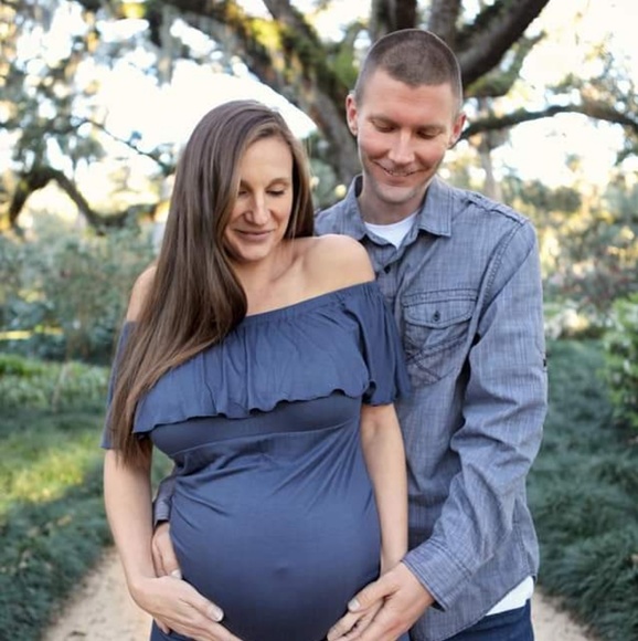 Profile Picture of Dori Holmes (@dorimholmes) on Poshmark